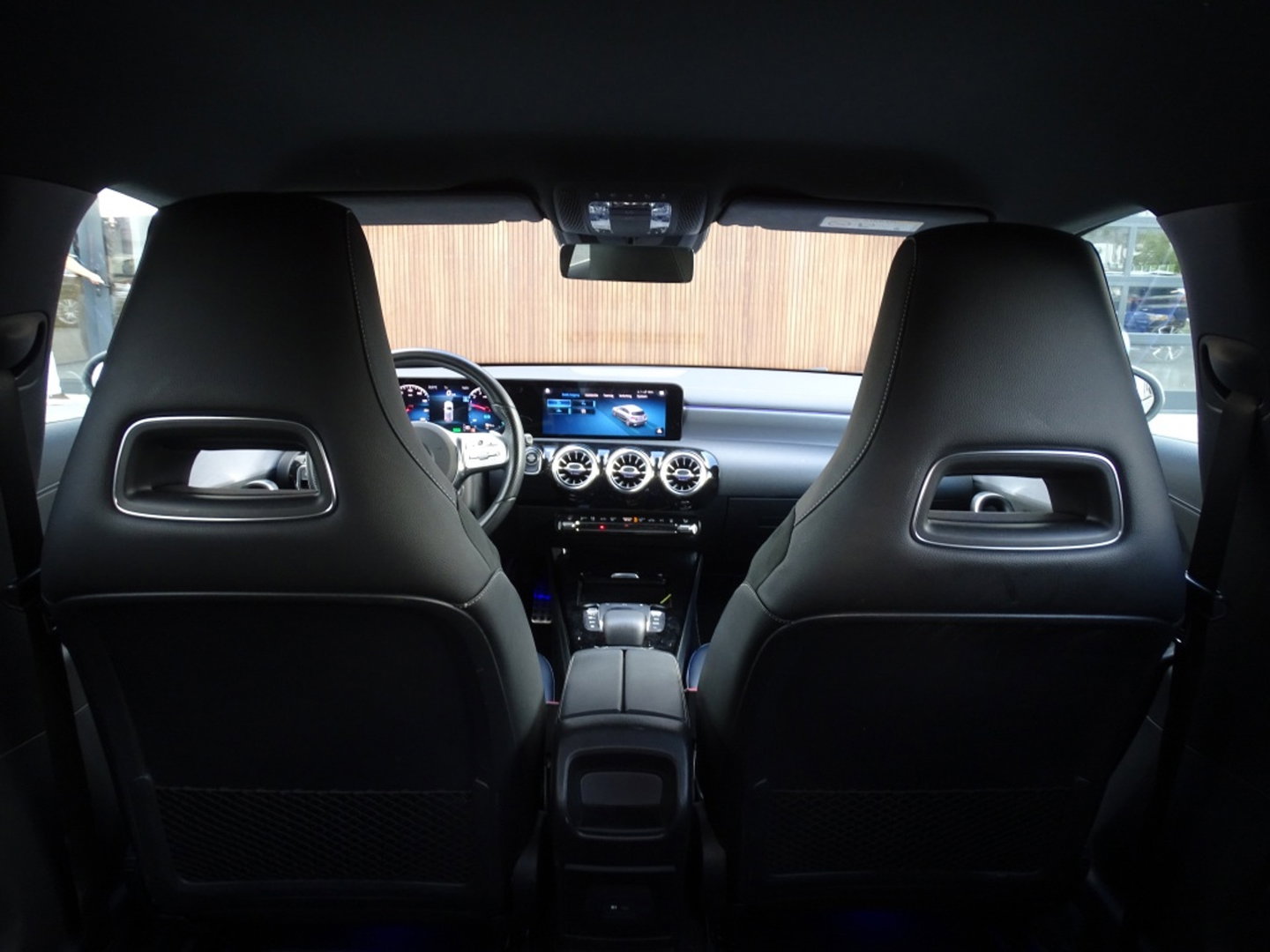 Mercedes-Benz A-Klasse 250e 215PK automaat / AMG Line / 2020 / LED