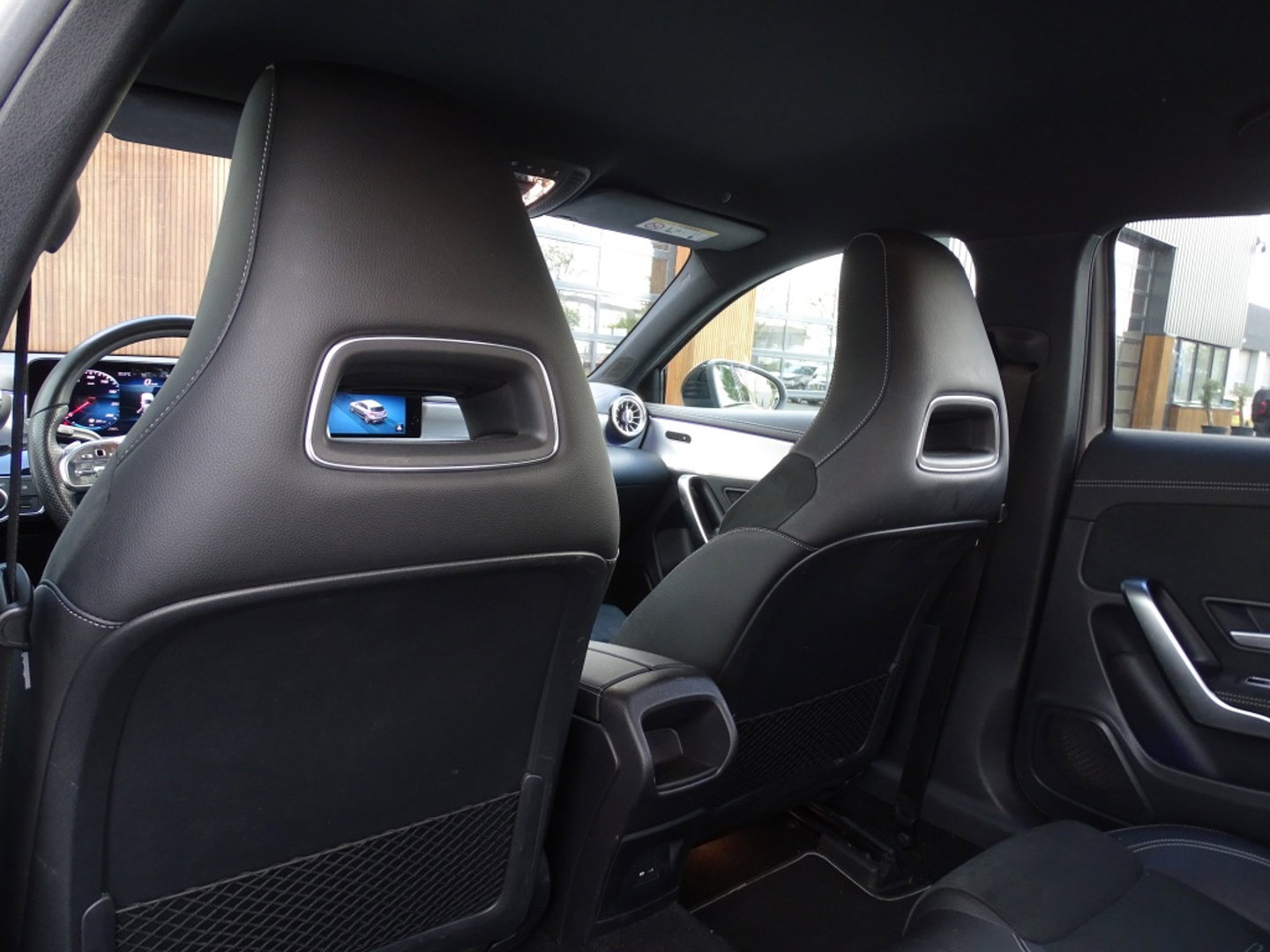 Mercedes-Benz A-Klasse 250e 215PK automaat / AMG Line / 2020 / LED