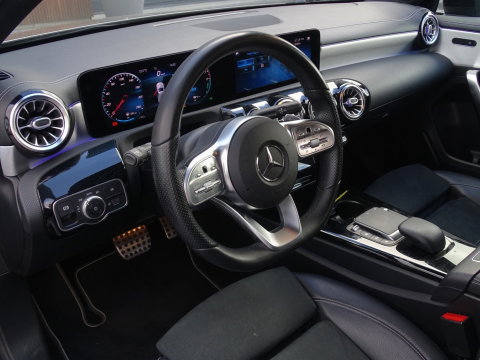 Mercedes-Benz A-Klasse 250e 215PK automaat / AMG Line / 2020 / LED