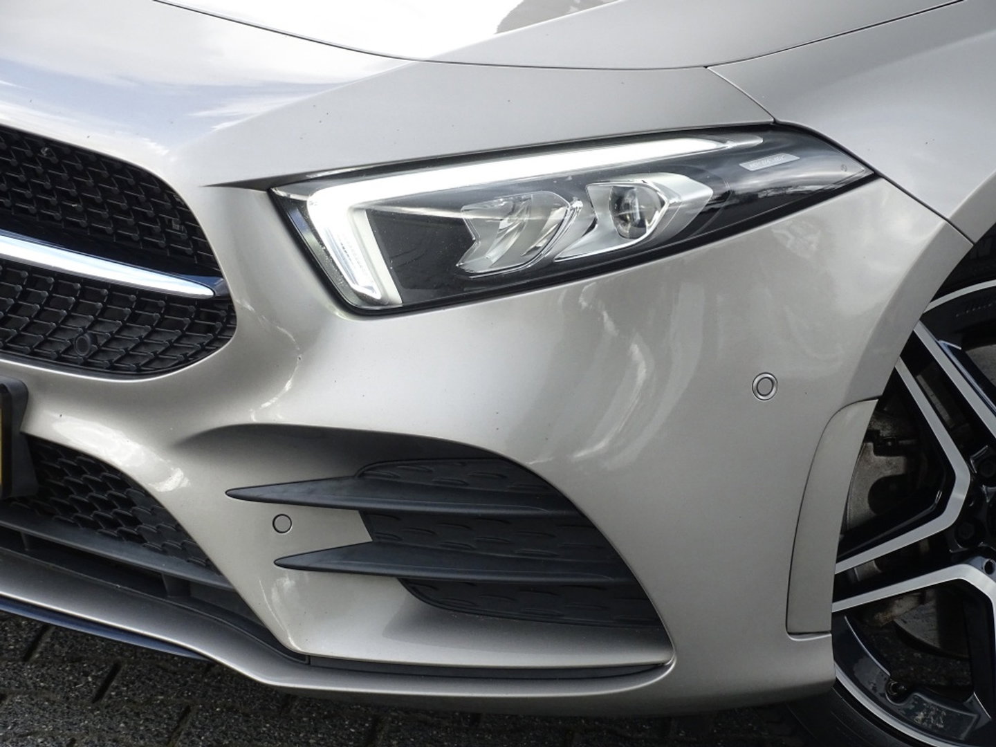 Mercedes-Benz A-Klasse 250e 215PK automaat / AMG Line / 2020 / LED