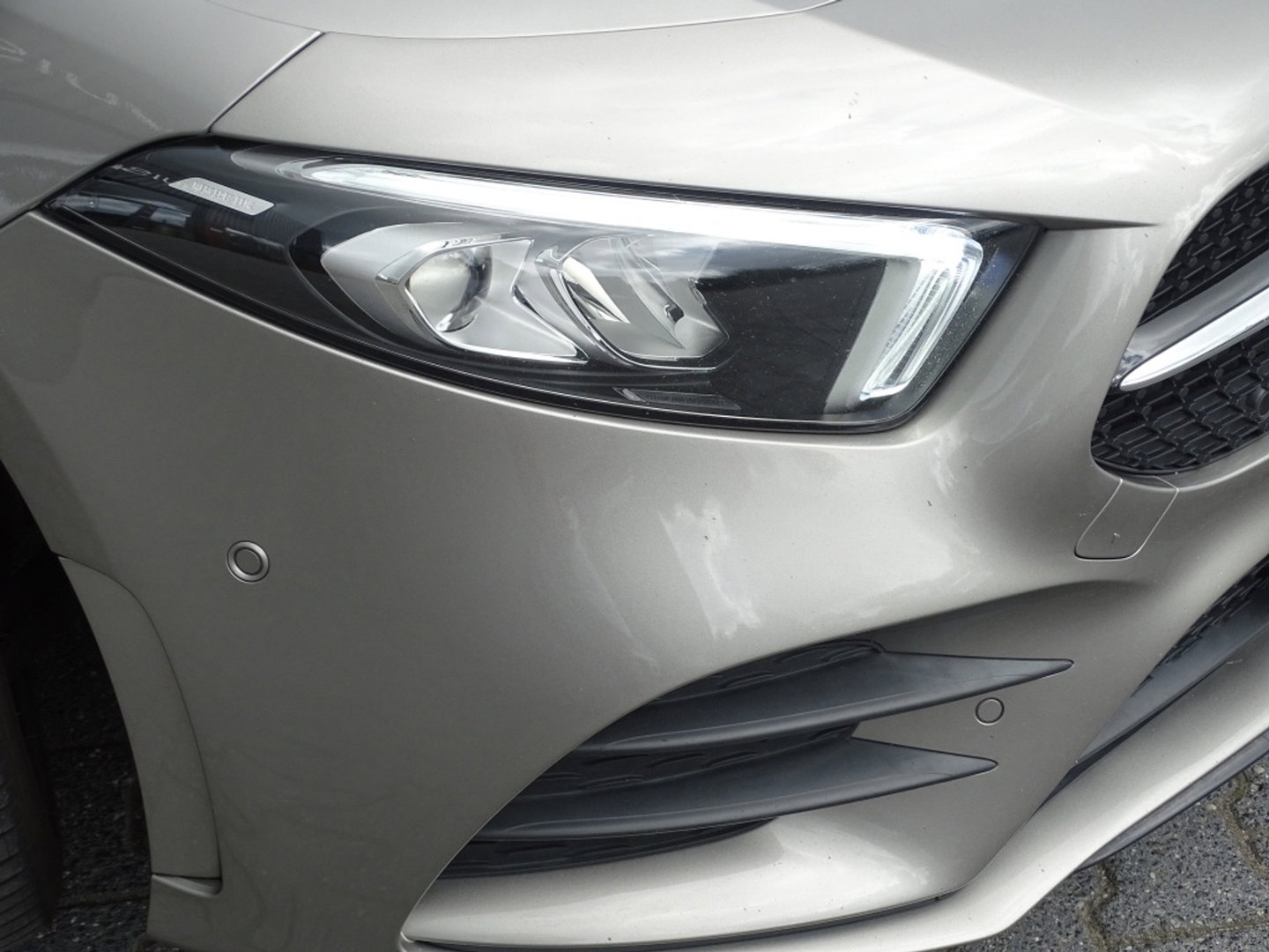 Mercedes-Benz A-Klasse 250e 215PK automaat / AMG Line / 2020 / LED