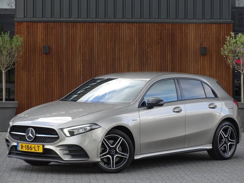 Mercedes-Benz A-Klasse 250e 215PK automaat / AMG Line / 2020 / LED