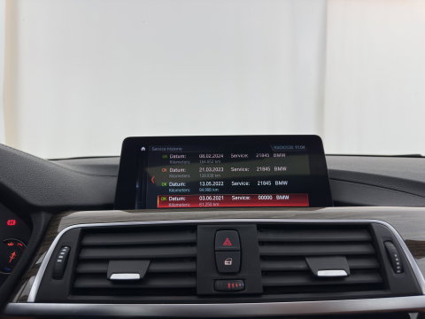 BMW 3 Serie Touring 318i Luxury Edition (INCL-BTW) Aut. *PANO | LEATHER | FULL-LED | HEATED-SPORTSEATS | DIGI-COCKPIT | NAVI-FULLMAP | ECC | PDC | CRUISE | TOWBAR | 17''ALU*