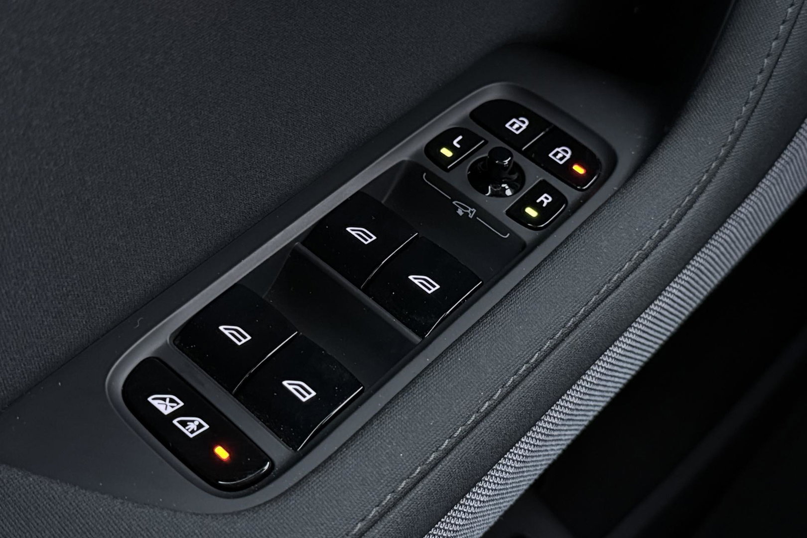 Polestar 2 Long Range Single Motor 78 kWh | Pilot Pack | Camera | Stoelverwarming | Keyless