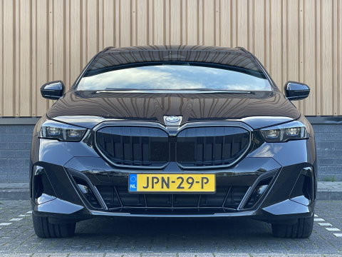BMW 5 Serie Touring 530e M Sport Edition | Origineel Nederlands | Elektrische Trekhaak | Keyless Go & Entry | Harman & Kardon | Apple Carplay |