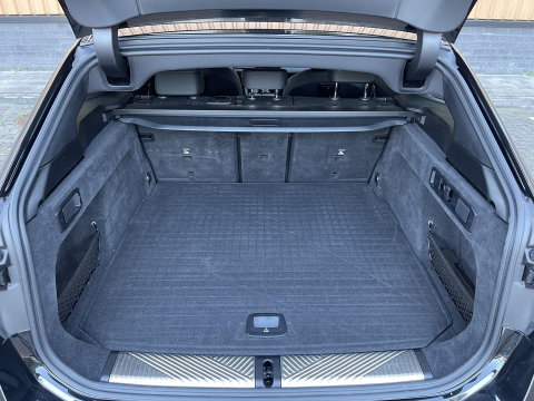 BMW 5 Serie Touring 530e M Sport Edition | Origineel Nederlands | Elektrische Trekhaak | Keyless Go & Entry | Harman & Kardon | Apple Carplay |