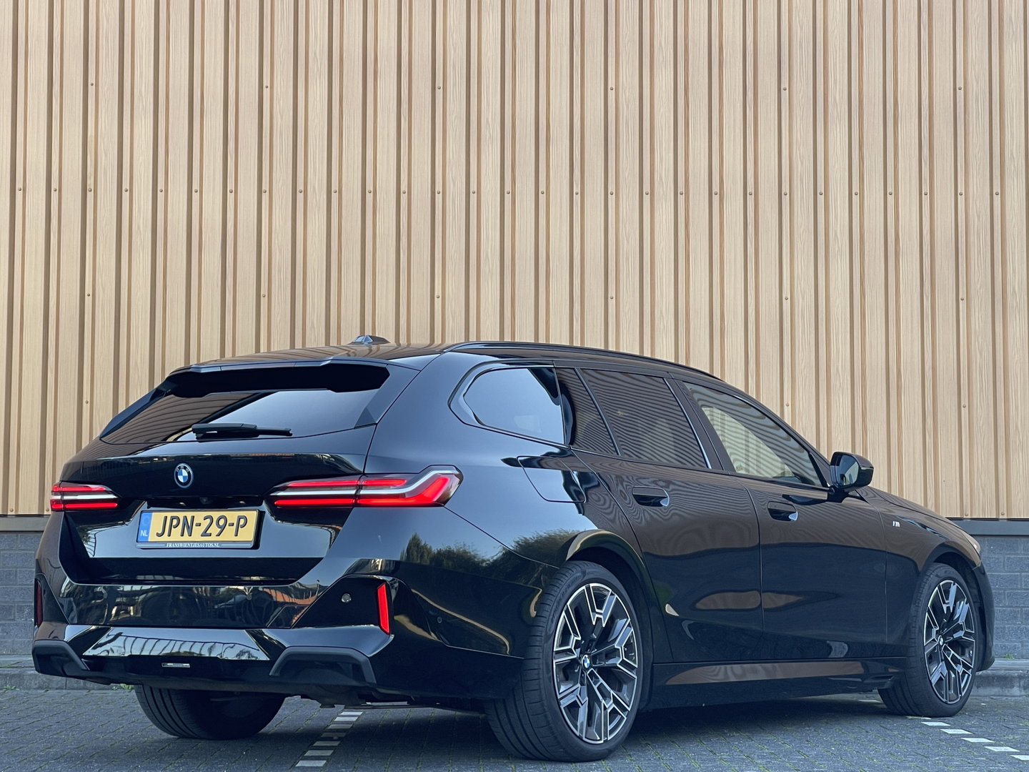 BMW 5 Serie Touring 530e M Sport Edition | Origineel Nederlands | Elektrische Trekhaak | Keyless Go & Entry | Harman & Kardon | Apple Carplay |