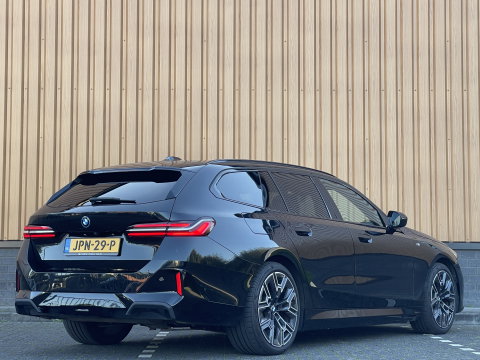 BMW 5 Serie Touring 530e M Sport Edition | Origineel Nederlands | Elektrische Trekhaak | Keyless Go & Entry | Harman & Kardon | Apple Carplay |