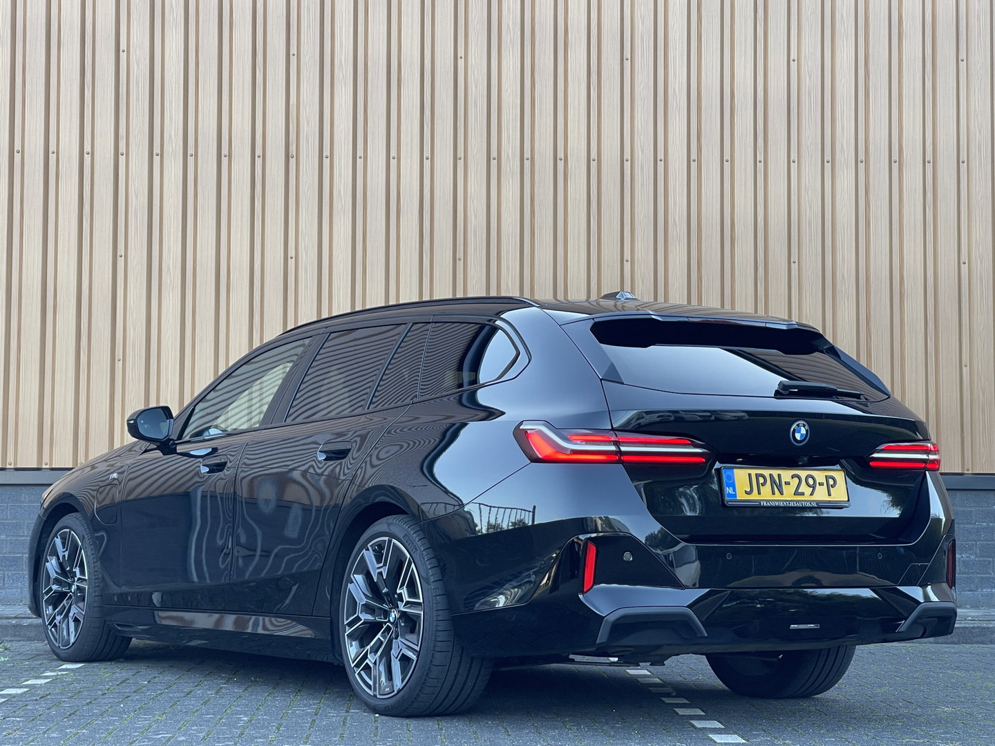 BMW 5 Serie Touring 530e M Sport Edition | Origineel Nederlands | Elektrische Trekhaak | Keyless Go & Entry | Harman & Kardon | Apple Carplay |
