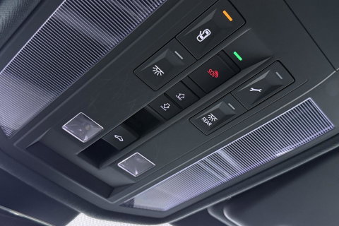 Volkswagen Touareg 3.0 TSi eHybrid 4MOTION R | Luchtvering | Panoramadak | Dynaudio | 360° Camera | Head-Up | Trekhaak | Massage | ACC