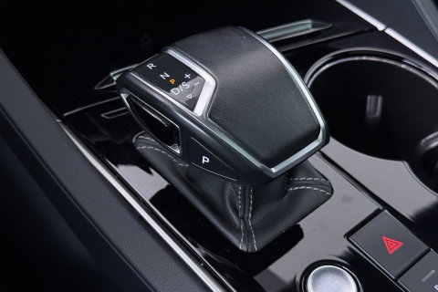 Volkswagen Touareg 3.0 TSi eHybrid 4MOTION R | Luchtvering | Panoramadak | Dynaudio | 360° Camera | Head-Up | Trekhaak | Massage | ACC