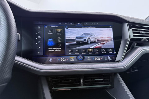 Volkswagen Touareg 3.0 TSi eHybrid 4MOTION R | Luchtvering | Panoramadak | Dynaudio | 360° Camera | Head-Up | Trekhaak | Massage | ACC