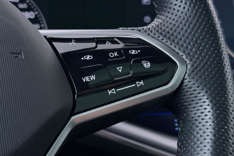 Volkswagen Touareg 3.0 TSi eHybrid 4MOTION R | Luchtvering | Panoramadak | Dynaudio | 360° Camera | Head-Up | Trekhaak | Massage | ACC