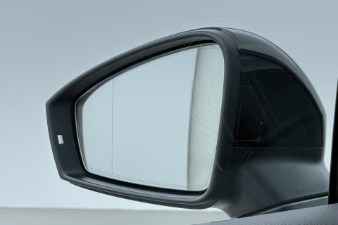 Volkswagen Touareg 3.0 TSi eHybrid 4MOTION R | Luchtvering | Panoramadak | Dynaudio | 360° Camera | Head-Up | Trekhaak | Massage | ACC