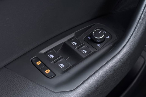 Volkswagen Touareg 3.0 TSi eHybrid 4MOTION R | Luchtvering | Panoramadak | Dynaudio | 360° Camera | Head-Up | Trekhaak | Massage | ACC
