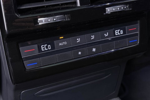 Volkswagen Touareg 3.0 TSi eHybrid 4MOTION R | Luchtvering | Panoramadak | Dynaudio | 360° Camera | Head-Up | Trekhaak | Massage | ACC