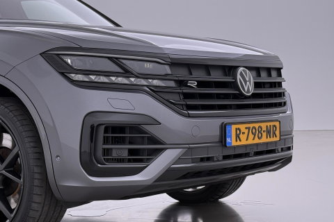 Volkswagen Touareg 3.0 TSi eHybrid 4MOTION R | Luchtvering | Panoramadak | Dynaudio | 360° Camera | Head-Up | Trekhaak | Massage | ACC