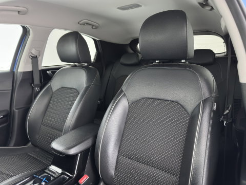 Kia Xceed 1.6 GDi PHEV DynamicPlusLine (Plug-In) {SoH-97%} (INCL-BTW ) Aut.*LEATHER-FABRIC | FULL-LED | KEYLESS | NAVI-FULLMAP | HEATED-SPORTSEATS | CAMERA | DAB | LANE-ASSIST | CRUISE | PRIVACY-GLASS | 16''ALU*