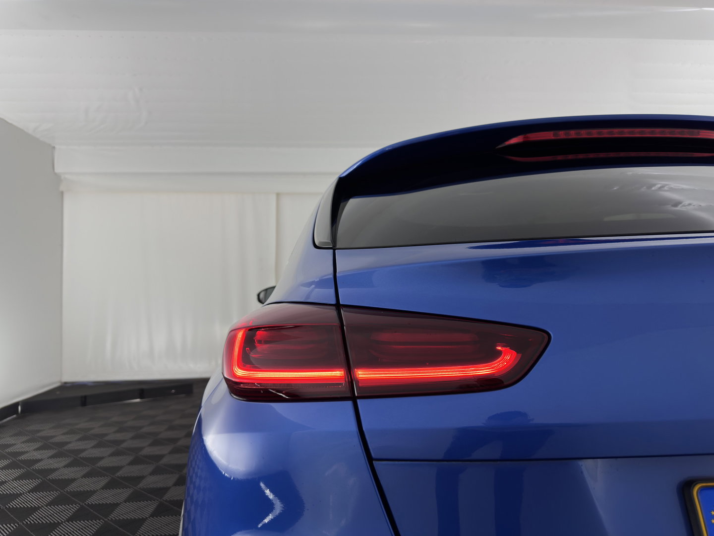 Kia Xceed 1.6 GDi PHEV DynamicPlusLine (Plug-In) {SoH-97%} (INCL-BTW ) Aut.*LEATHER-FABRIC | FULL-LED | KEYLESS | NAVI-FULLMAP | HEATED-SPORTSEATS | CAMERA | DAB | LANE-ASSIST | CRUISE | PRIVACY-GLASS | 16''ALU*