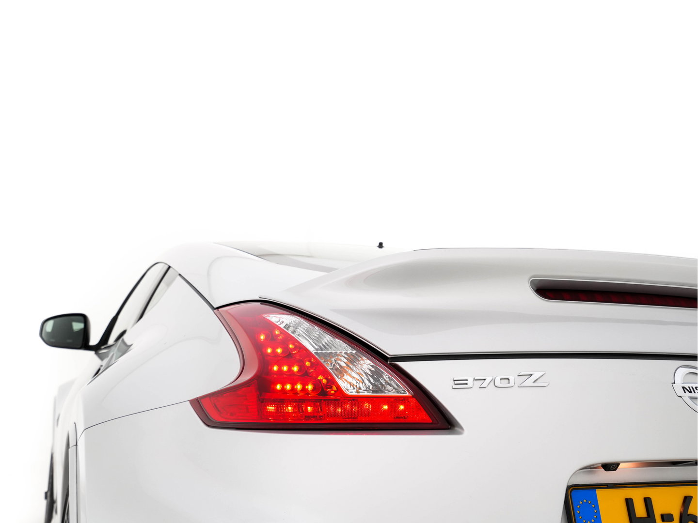 Nissan 370Z 3.7 V6 Nismo *LEATHER-MICROFIBRE | XENON | RECARO-SPORTSEATS | BOSE-SOUND | CAMERA | NAVI-FULLMAP | KEYLESS | ECC | BREMBO-BRAKES | CRUISE | INVIDIA-SPORTEXHAUST | SYNCHROREV MATCH | 19'' RAYS-ALU*