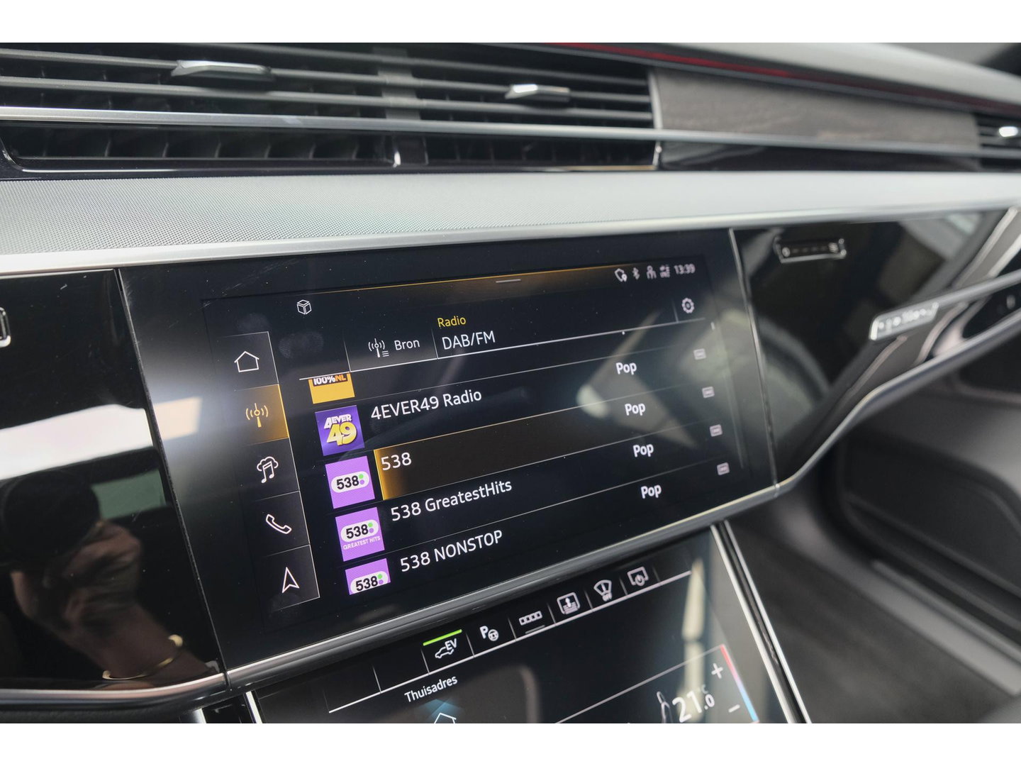 Audi A8 60 TFSIe 462pk S-Line Quattro Panoramdak *BTW* B&O *SOH 100%* 4-Wielsturing RS stoelen Luchtvering Massage Stoelkoeling