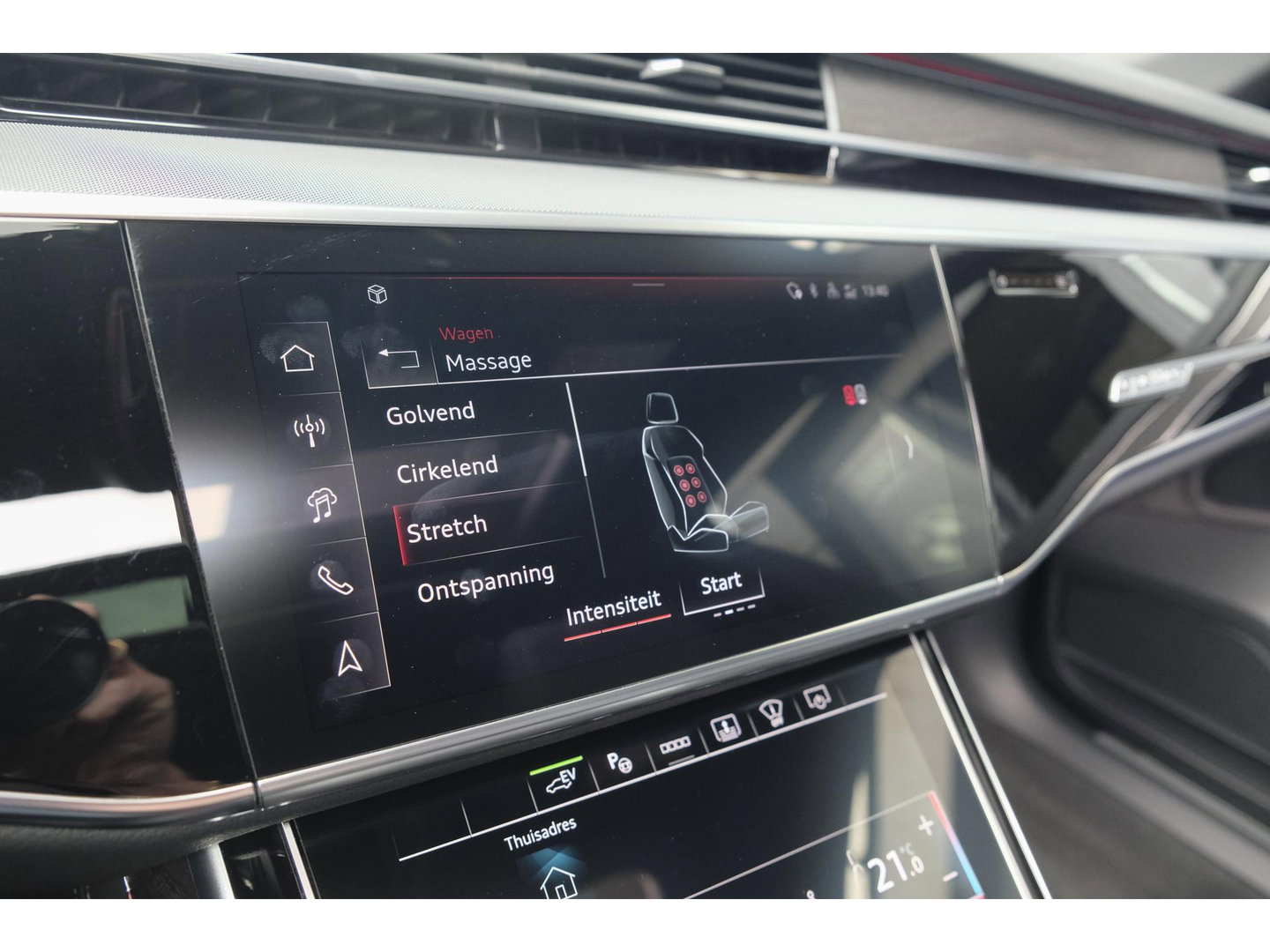 Audi A8 60 TFSIe 462pk S-Line Quattro Panoramdak *BTW* B&O *SOH 100%* 4-Wielsturing RS stoelen Luchtvering Massage Stoelkoeling