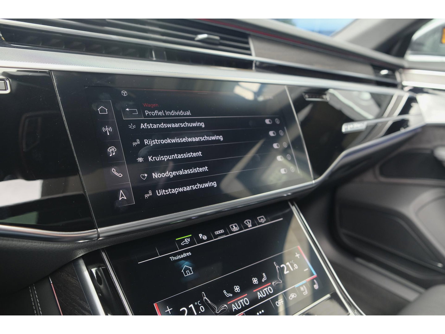 Audi A8 60 TFSIe 462pk S-Line Quattro Panoramdak *BTW* B&O *SOH 100%* 4-Wielsturing RS stoelen Luchtvering Massage Stoelkoeling
