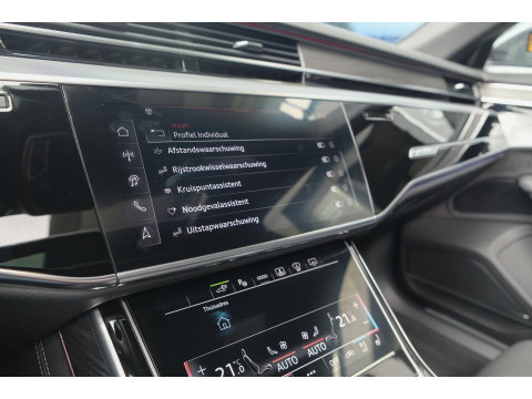 Audi A8 60 TFSIe 462pk S-Line Quattro Panoramdak *BTW* B&O *SOH 100%* 4-Wielsturing RS stoelen Luchtvering Massage Stoelkoeling