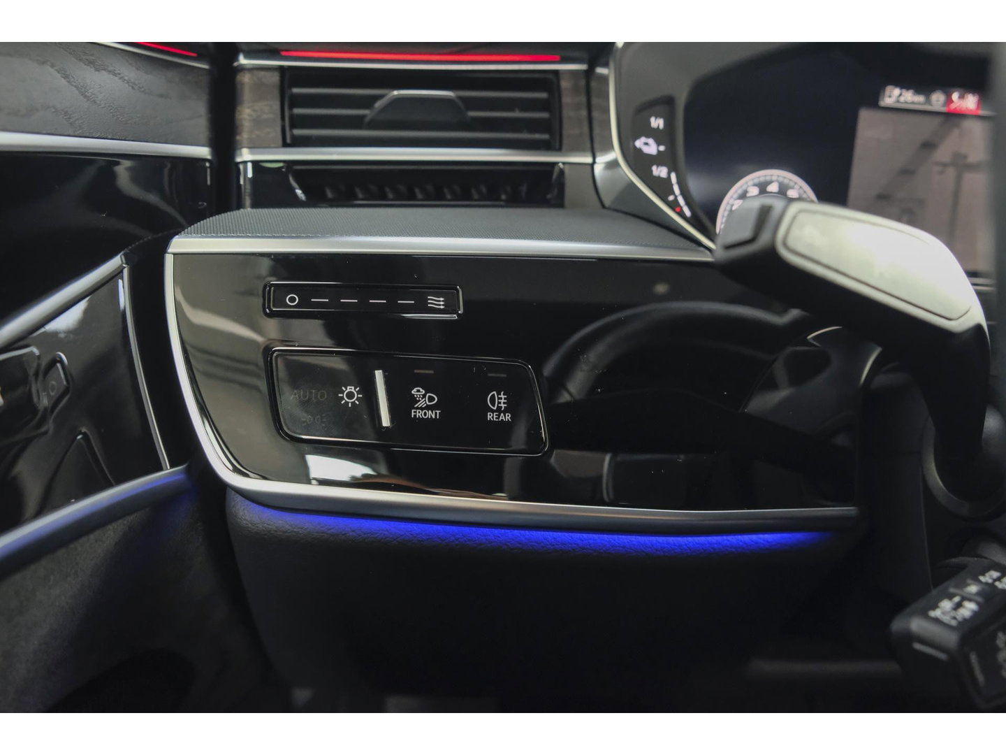 Audi A8 60 TFSIe 462pk S-Line Quattro Panoramdak *BTW* B&O *SOH 100%* 4-Wielsturing RS stoelen Luchtvering Massage Stoelkoeling