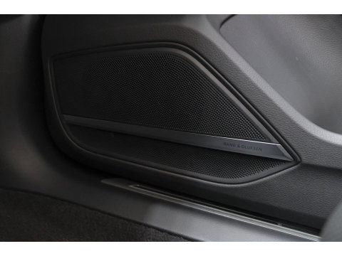 Audi A8 60 TFSIe 462pk S-Line Quattro Panoramdak *BTW* B&O *SOH 100%* 4-Wielsturing RS stoelen Luchtvering Massage Stoelkoeling