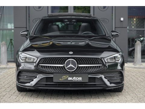 Mercedes-Benz CLA-Klasse CLA250 AMG 224pk Panoramadak Night pakket Widescreen Sfeerverlichting 19" LMV
