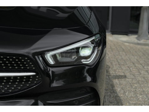 Mercedes-Benz CLA-Klasse CLA250 AMG 224pk Panoramadak Night pakket Widescreen Sfeerverlichting 19" LMV