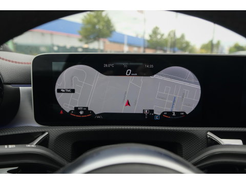Mercedes-Benz CLA-Klasse CLA250 AMG 224pk Panoramadak Night pakket Widescreen Sfeerverlichting 19" LMV