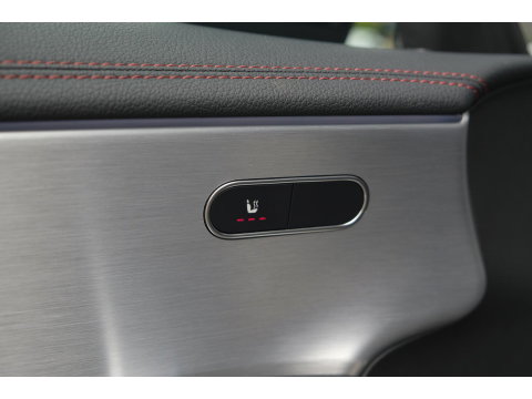 Mercedes-Benz CLA-Klasse CLA250 AMG 224pk Panoramadak Night pakket Widescreen Sfeerverlichting 19" LMV