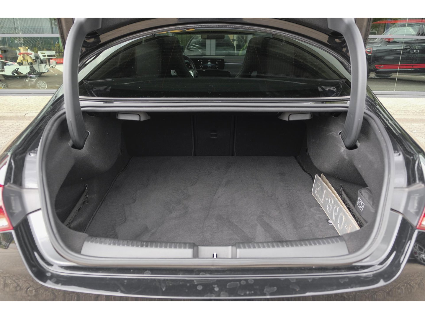 Mercedes-Benz CLA-Klasse CLA250 AMG 224pk Panoramadak Night pakket Widescreen Sfeerverlichting 19" LMV