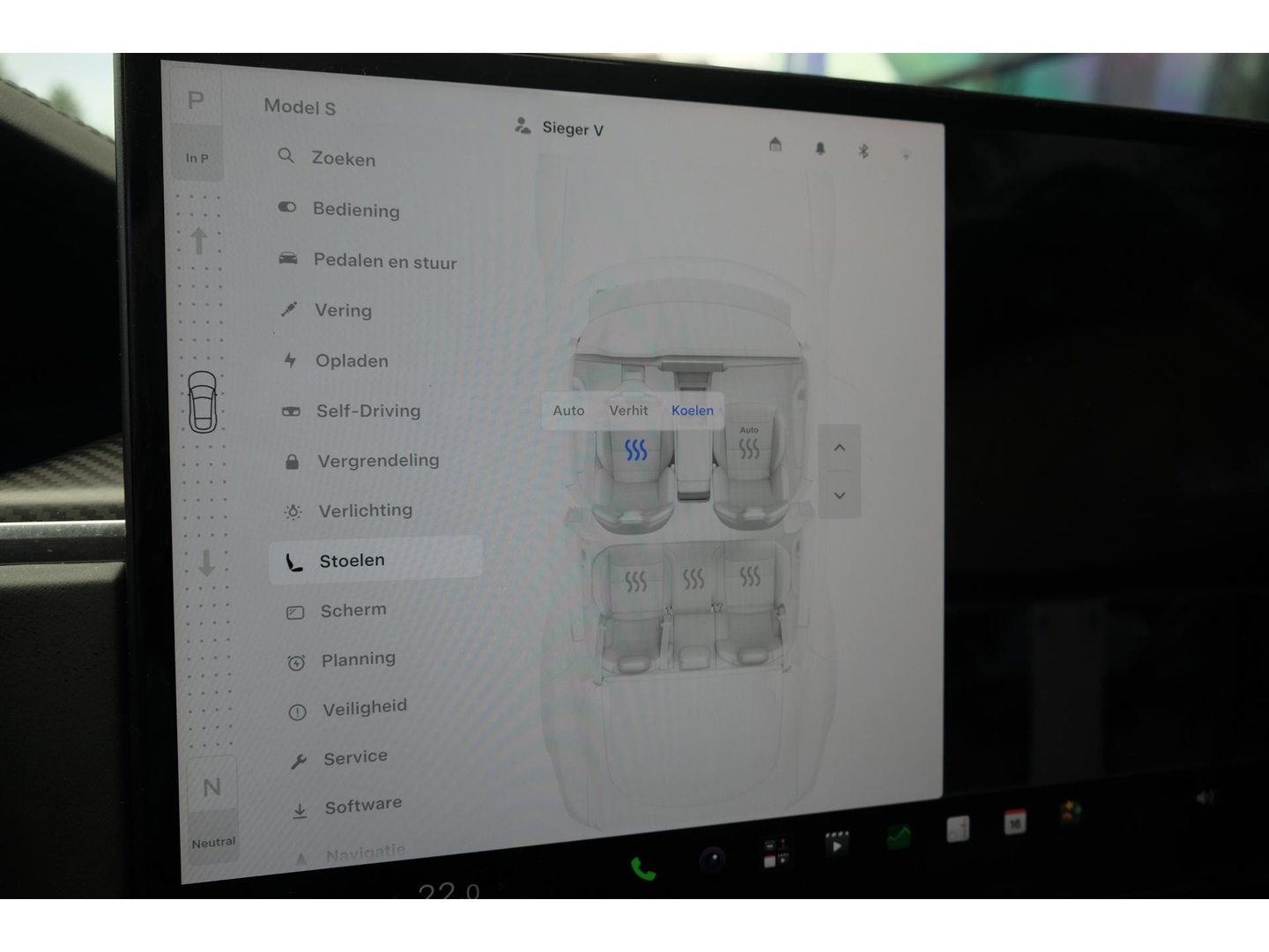 Tesla Model S Plaid 1020pk Yoke stuur FSD *BTW* *SOH 87%* Panoramadak Full Self Drive NLauto 21' LMV