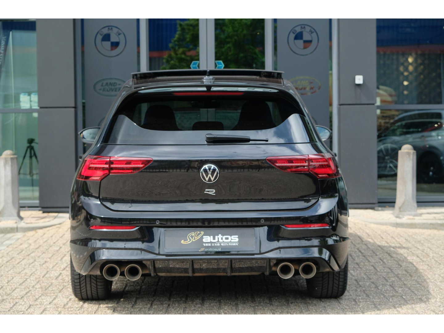 Volkswagen Golf R 2.0 TSI 320pk 8R 4Motion Performance Akrapovic Panoramadak Black edition IQ light DCC Camera