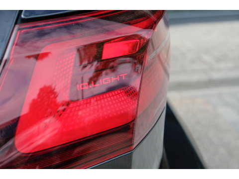 Volkswagen Golf R 2.0 TSI 320pk 8R 4Motion Performance Akrapovic Panoramadak Black edition IQ light DCC Camera
