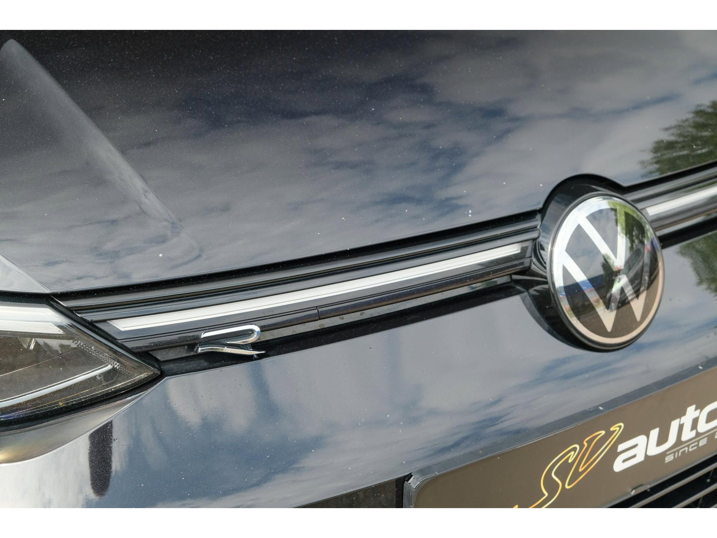 Volkswagen Golf R 2.0 TSI 320pk 8R 4Motion Performance Akrapovic Panoramadak Black edition IQ light DCC Camera
