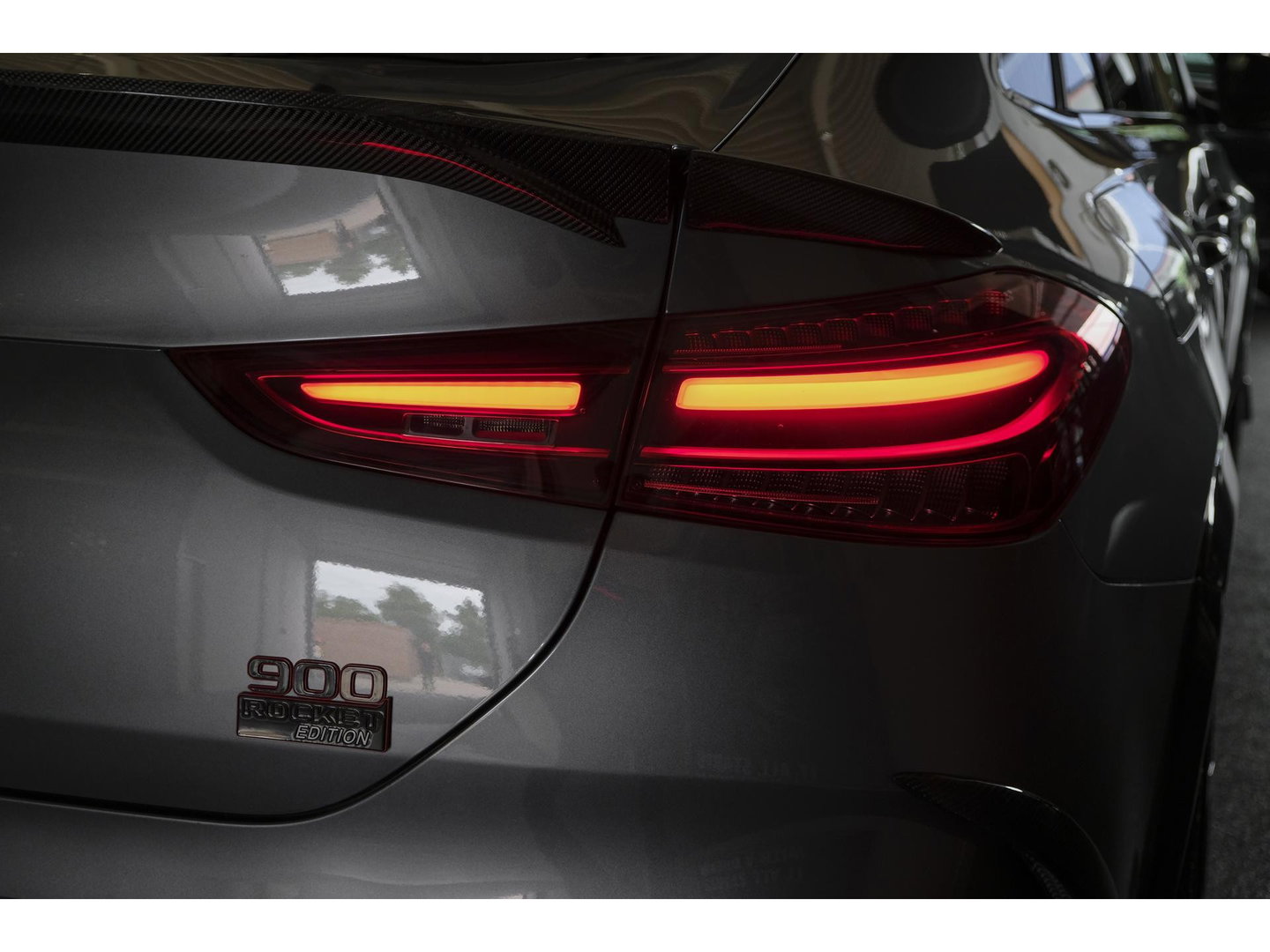 Mercedes-Benz GLE Coupé GLE450d AMG 390pk Brabus Rocket 900 Panoramadak *BTW* Trekhaak Night pakket Widescreen Luchtvering 1e eigenaar! 24" LMV
