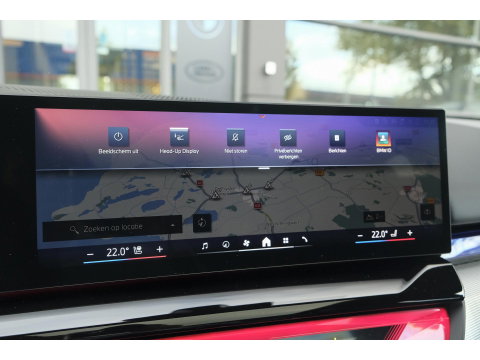 BMW 5 Serie Touring 550e 490pk M-sport xDrive Panoramadak *BTW* Bowers&Wilkins Trekhaak Head-up M-perfomance look