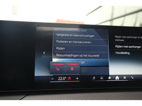 BMW 3 Serie Touring 330e xDrive M-sport M3 stoelen Panoramadak *SOH 98%* Memory *BTW* Black pack NLauto 19" LMV