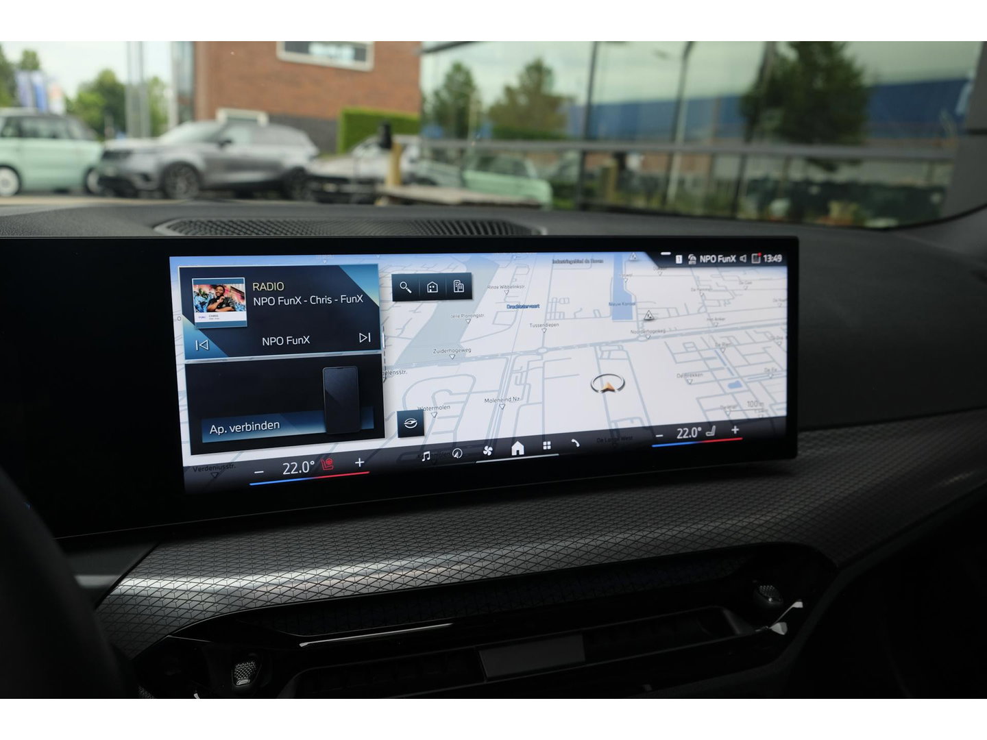 BMW 3 Serie Touring 330e xDrive M-sport M3 stoelen Panoramadak *SOH 98%* Memory *BTW* Black pack NLauto 19" LMV