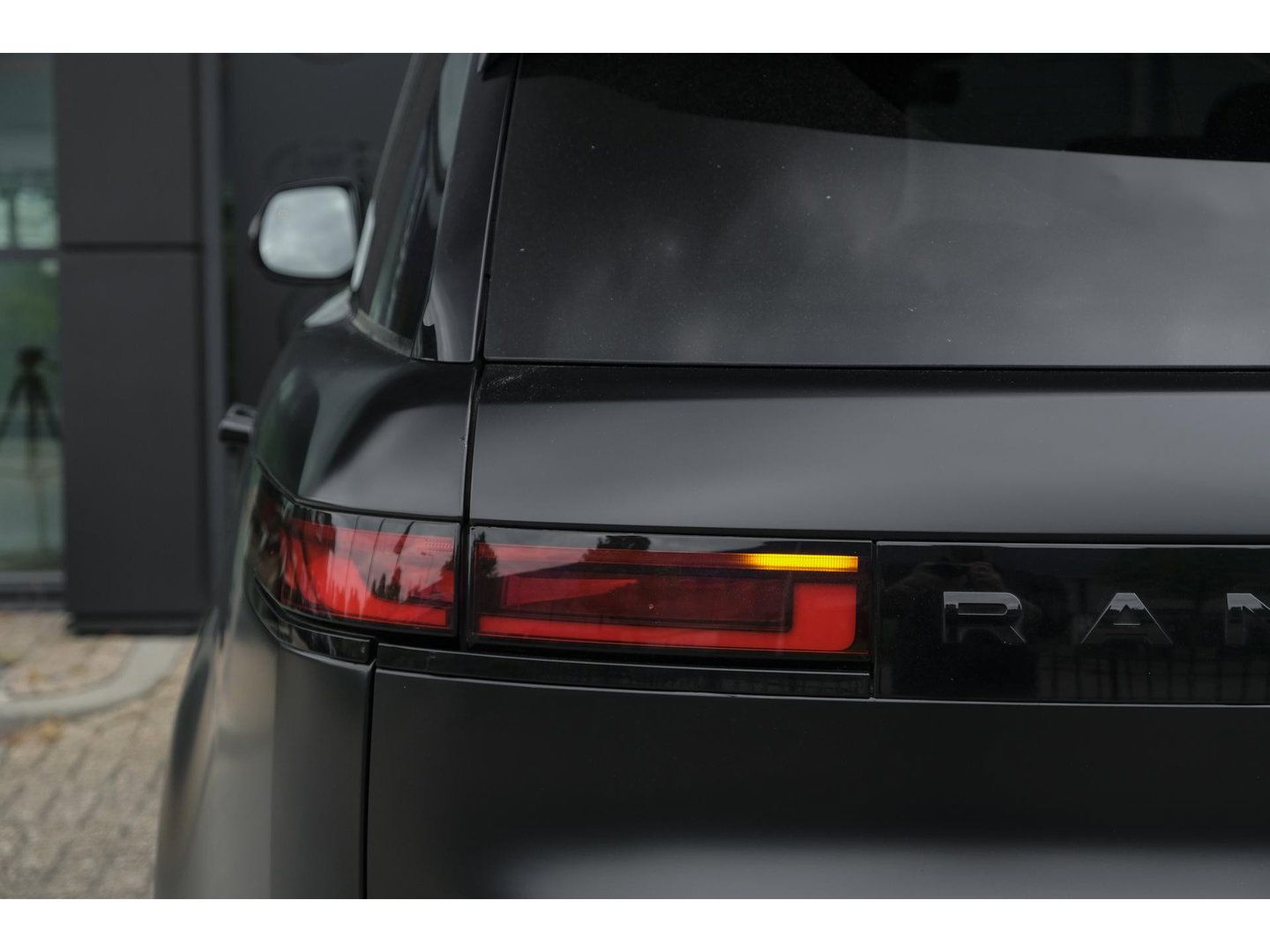 Land Rover Range Rover Sport D350 350pk Autobiography Panoramadak Massage Stoelkoeling Meridian 3d Trekhaak 23" LMV