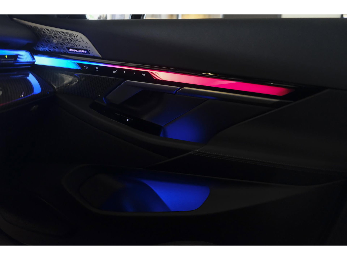 BMW M5 Touring V8 727pk Hybrid Panoramadak Keramisch Full carbon pack *BTW* NLauto VOL VOL VOL!!!