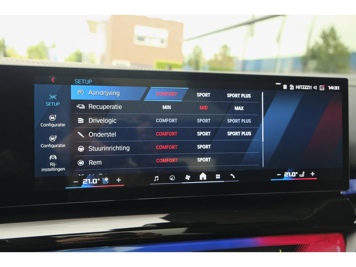 BMW M5 Touring V8 727pk Hybrid Panoramadak Keramisch Full carbon pack *BTW* NLauto VOL VOL VOL!!!