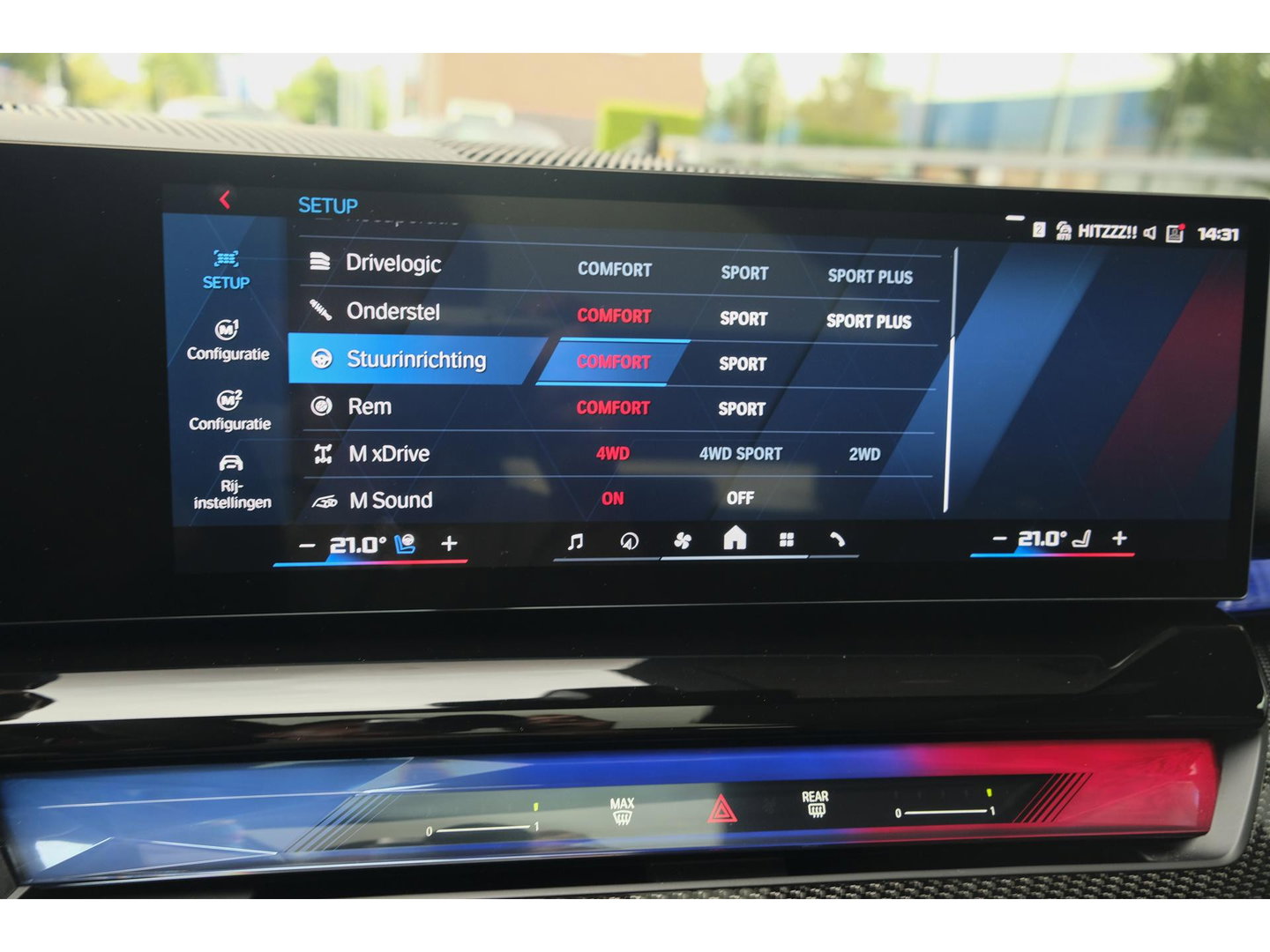 BMW M5 Touring V8 727pk Hybrid Panoramadak Keramisch Full carbon pack *BTW* NLauto VOL VOL VOL!!!