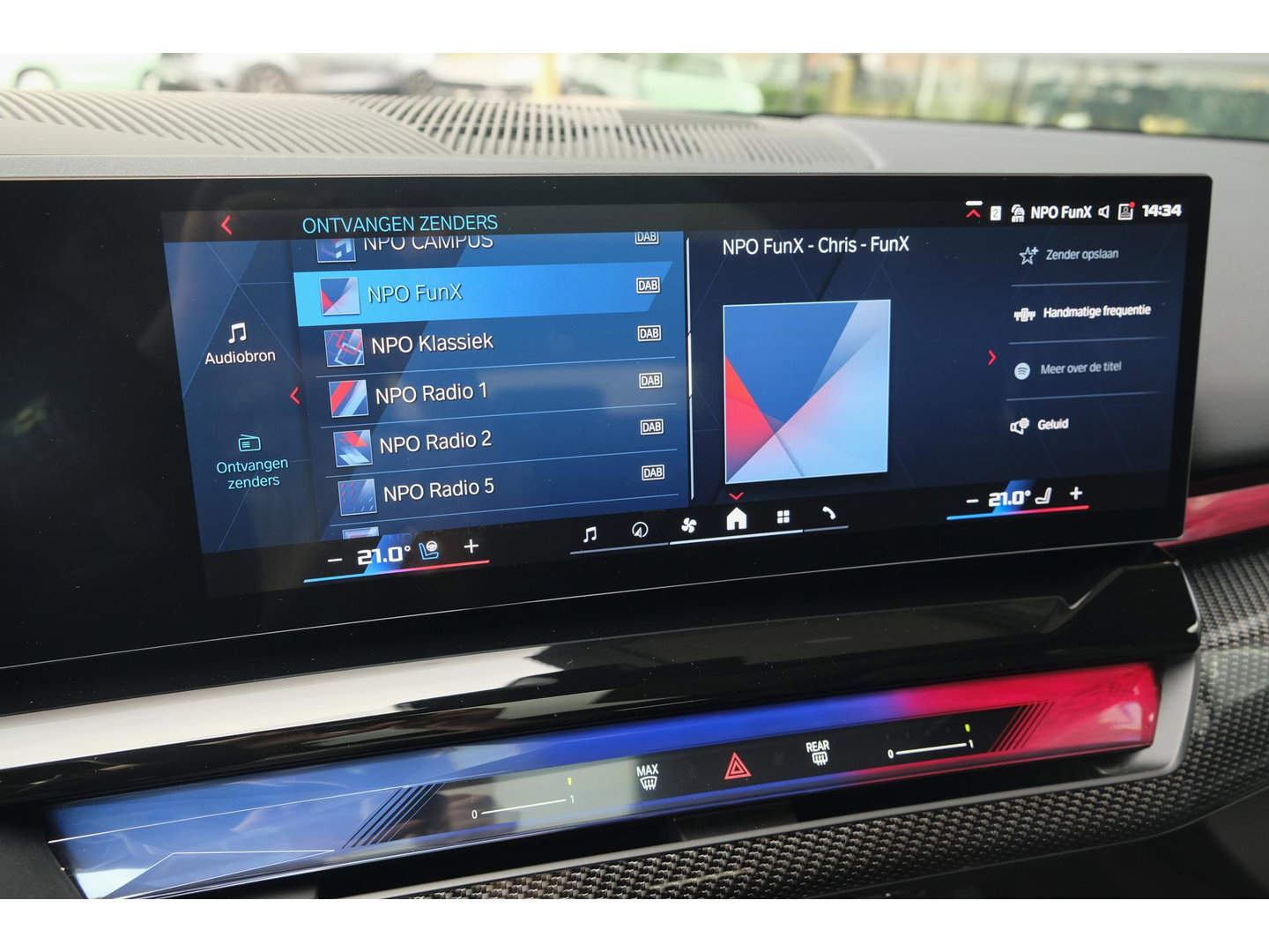 BMW M5 Touring V8 727pk Hybrid Panoramadak Keramisch Full carbon pack *BTW* NLauto VOL VOL VOL!!!