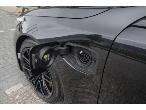 BMW M5 Touring V8 727pk Hybrid Panoramadak Keramisch Full carbon pack *BTW* NLauto VOL VOL VOL!!!