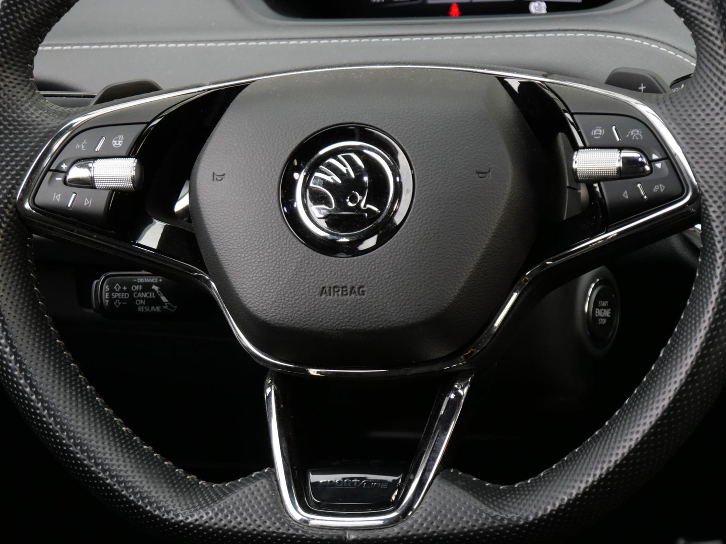 Škoda Enyaq iV 80 SPORTLINE/ ADAPTIVE/ ELEKT. KLEP/ ELEKT. STOEL/ SOH 97%